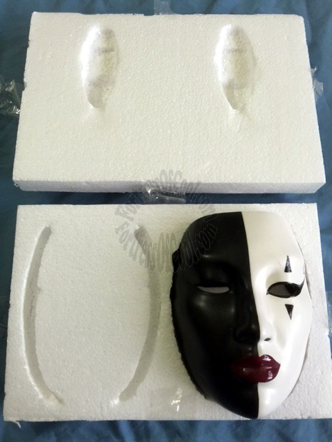 KABUKI SIAMESE TWINS MASK SET - SINGLE UNBROKEN MASK AND 2 BROKEN MASKS INCLUDED