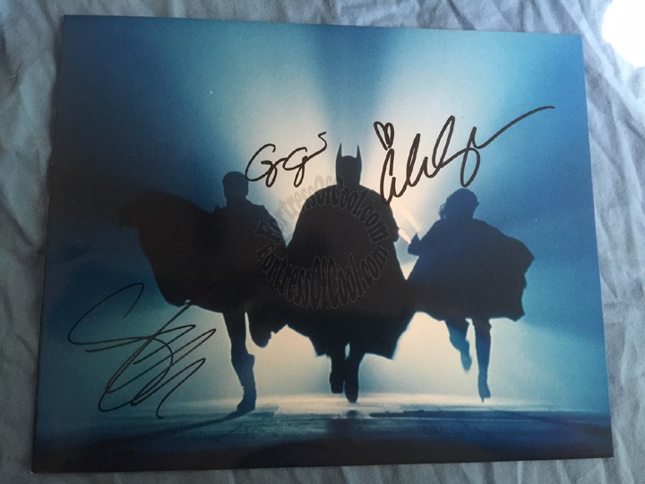 BATMAN AND ROBIN CAST AUTOGRAPHED 8X10 PHOTO - SIGNED BY GEORGE CLOONEY, CHRIS O'DONNELL, AND ALICIA SILVERSTONE