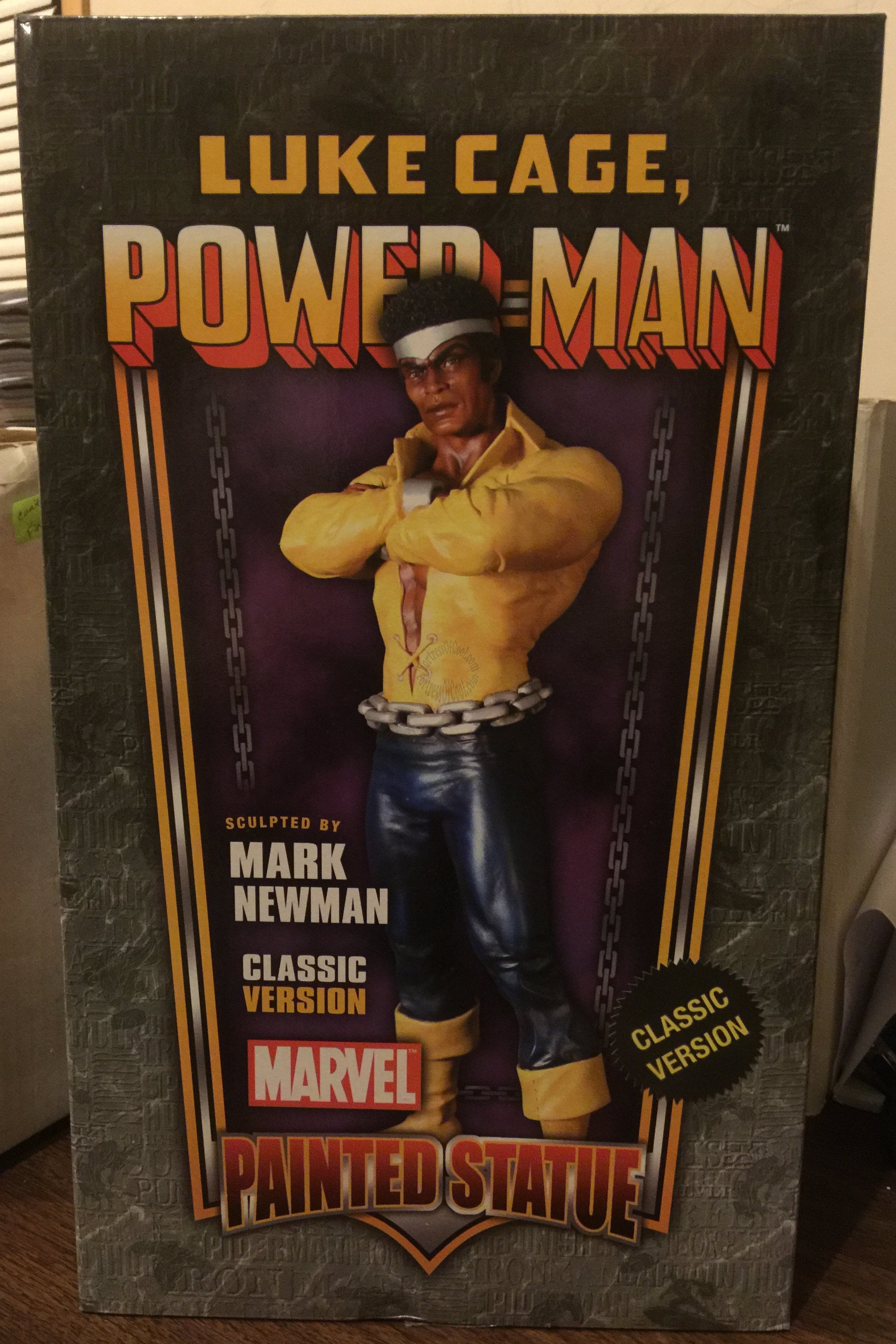 LUKE CAGE CLASSIC VERSION STATUE