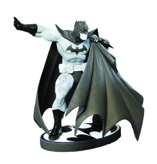 BATMAN BLACK AND WHITE STATUE ANDY KUBERT (NEW - SEALED)