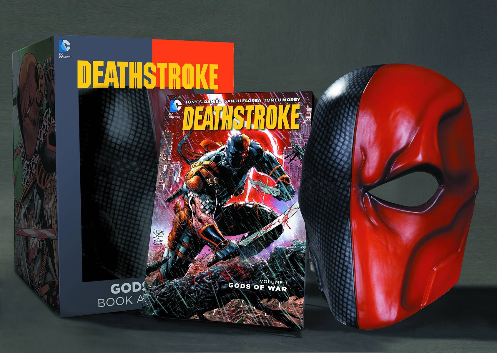 DEATHSTROKE BOOK AND MASK SET - VOL. 1 GODS OF WAR